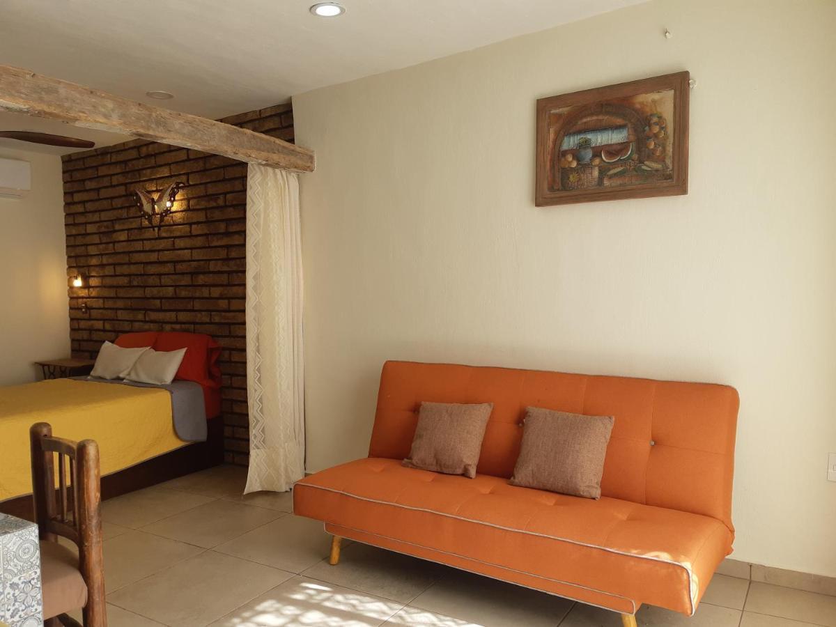 Aguacate Suites Mazatlán Eksteriør billede